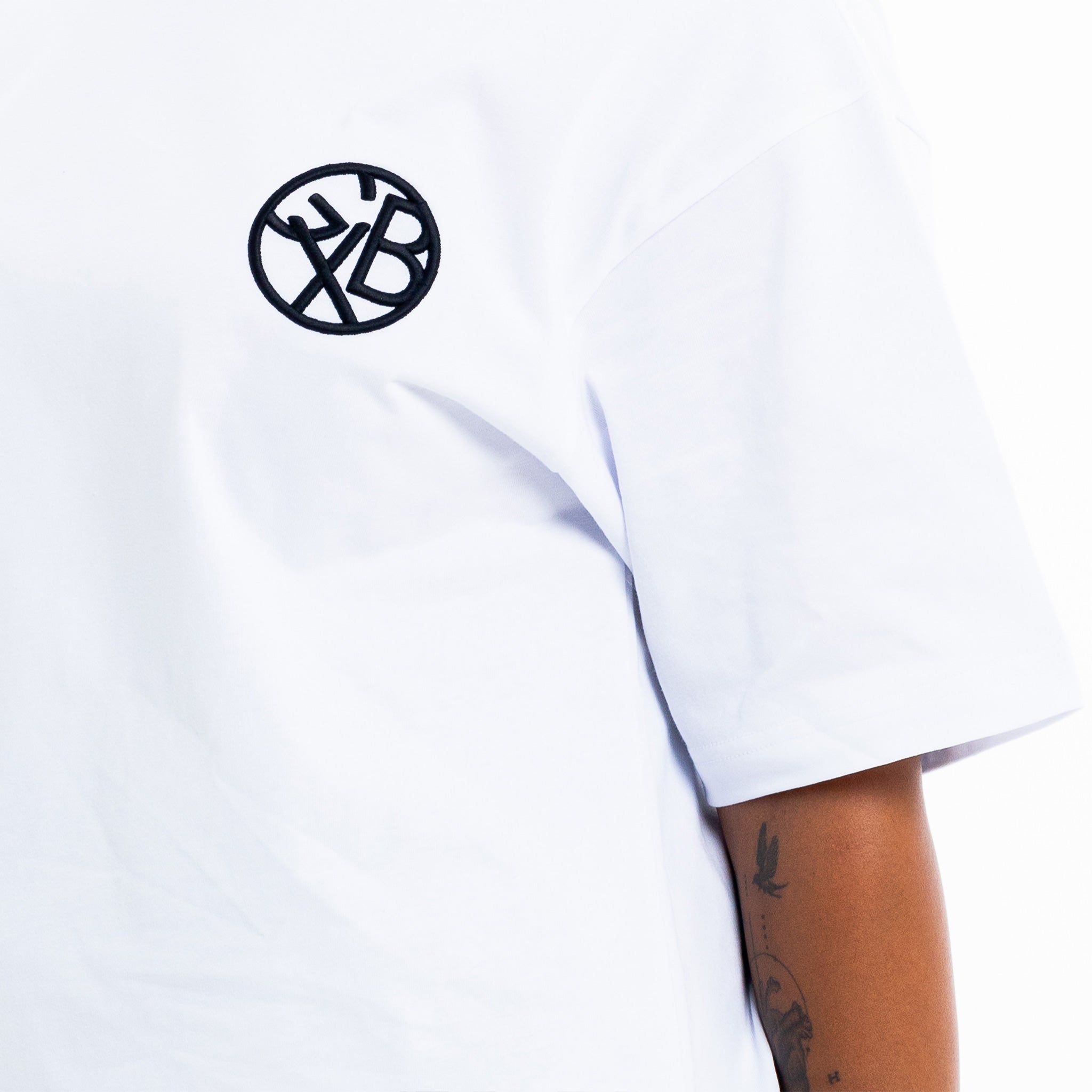 COIN EMBROIDERY T-SHIRT