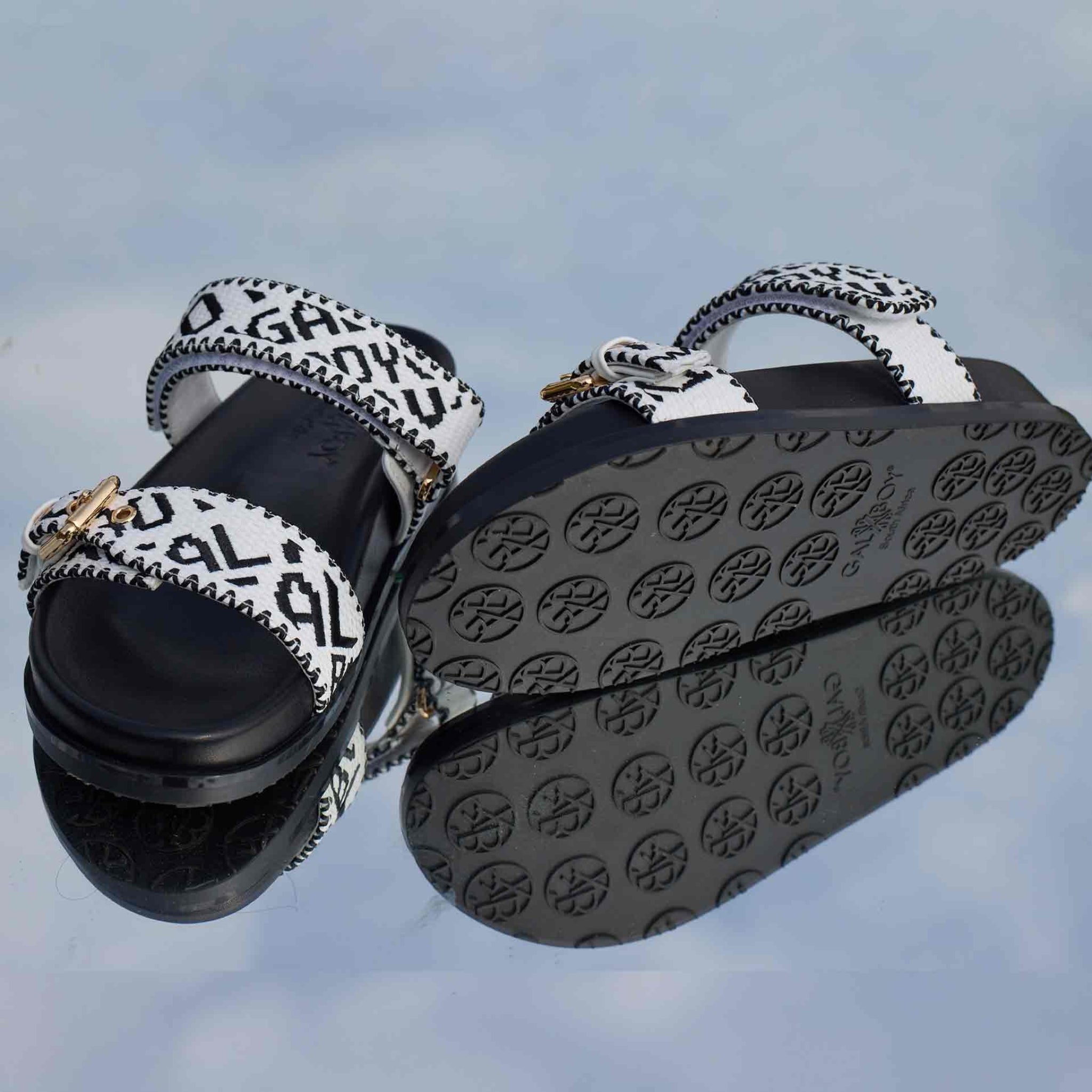 CULTURE MULE SANDALS